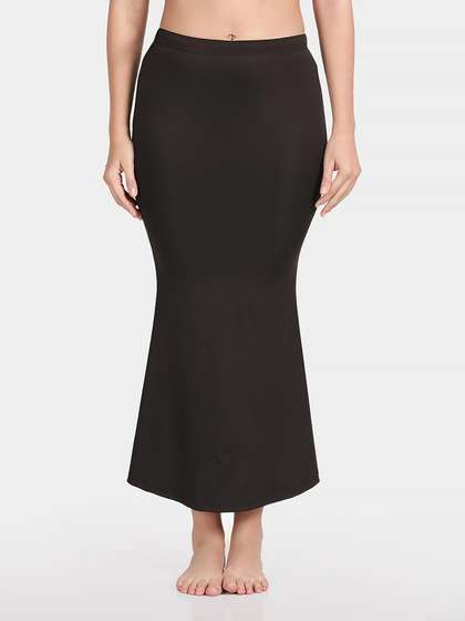 United Classic BlackBeauty Flared Side Slit Saree Shapewear