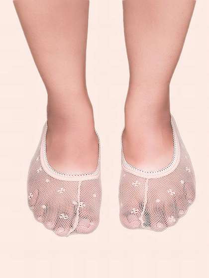 Shyle Double Cream Scallop Elastic Lace Seamless Ankle Socks