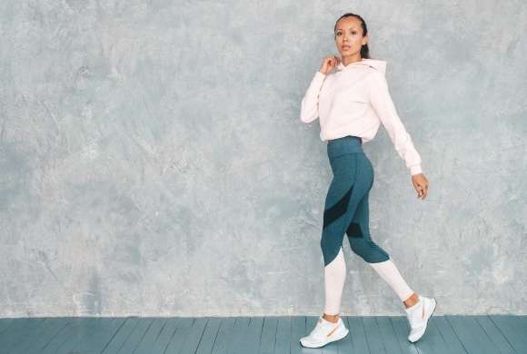 Best Travel Pants for Women By Experts